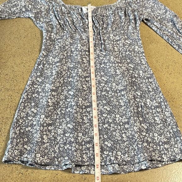 Sadie & Sage Washed Gauze Ditsy Floral U-Neck Boho Tunic Top Gray White sz M - Picture 12 of 14